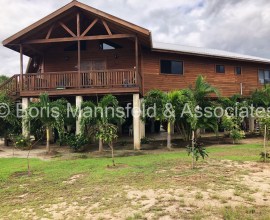 H475 - Caribbean Breeze – Placencia Waterfront House with Pool