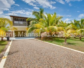 H435 - Plantation Waterfront Home with Spectacular Mountains Views.