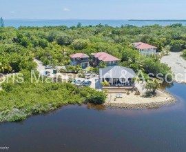 H432 - Beautiful Maya Beach Home with Majestic Mountain Views